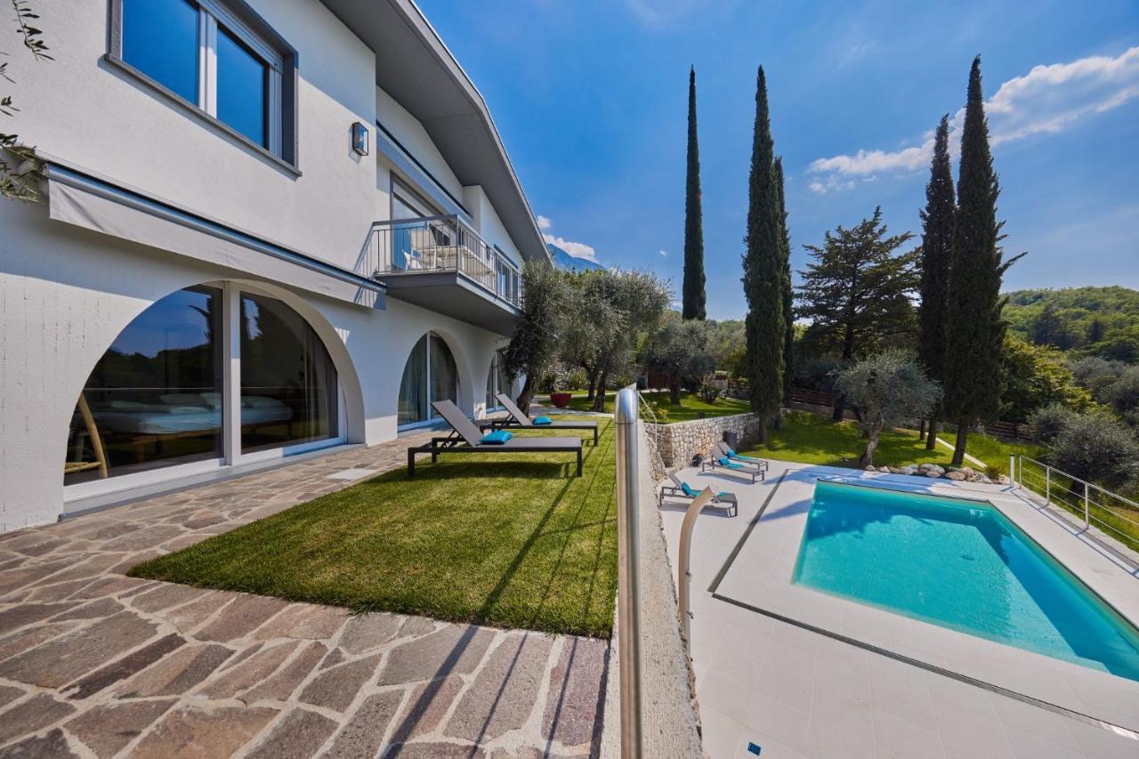 Villa Paier Relais & Pool Мальчезине Экстерьер фото